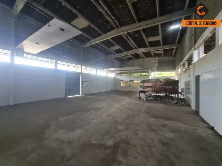 Armazém / Galpão à venda e para alugar, 300m2 em Itinga, Lauro De Freitas - BA - imagem 4 Foto 4 de Armazém / Galpão à venda e para alugar, 300m2 em Itinga, Lauro De Freitas - BA