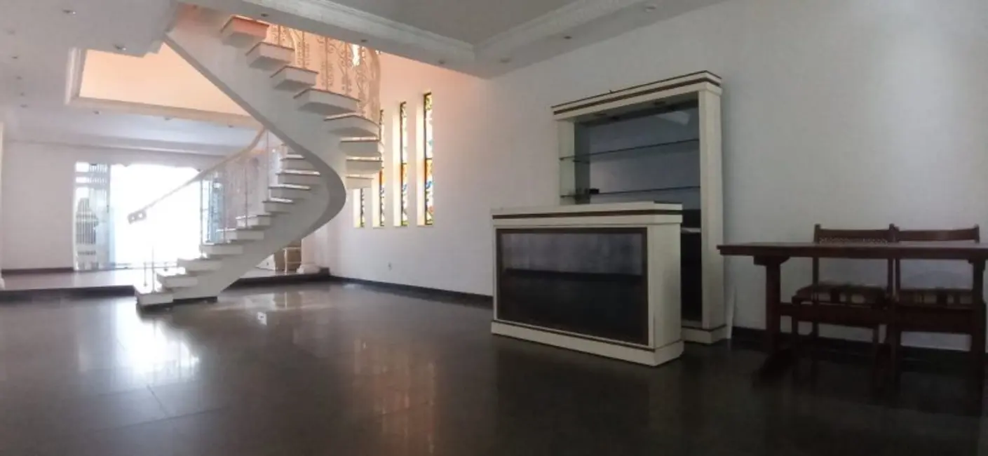 Casa com 4 quartos à venda, 480m2 em Ponta da Praia, Santos - SP - imagem 3 Foto 3 de Casa com 4 quartos à venda, 480m2 em Ponta da Praia, Santos - SP