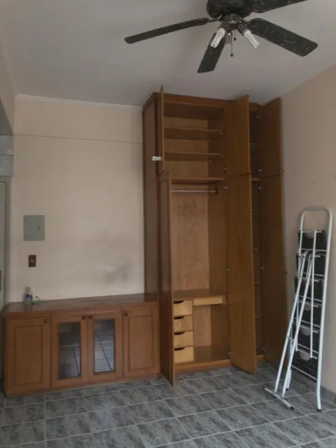 Foto 3 de Kitnet com 1 quarto à venda, 25m2 em Centro, Sao Vicente - SP