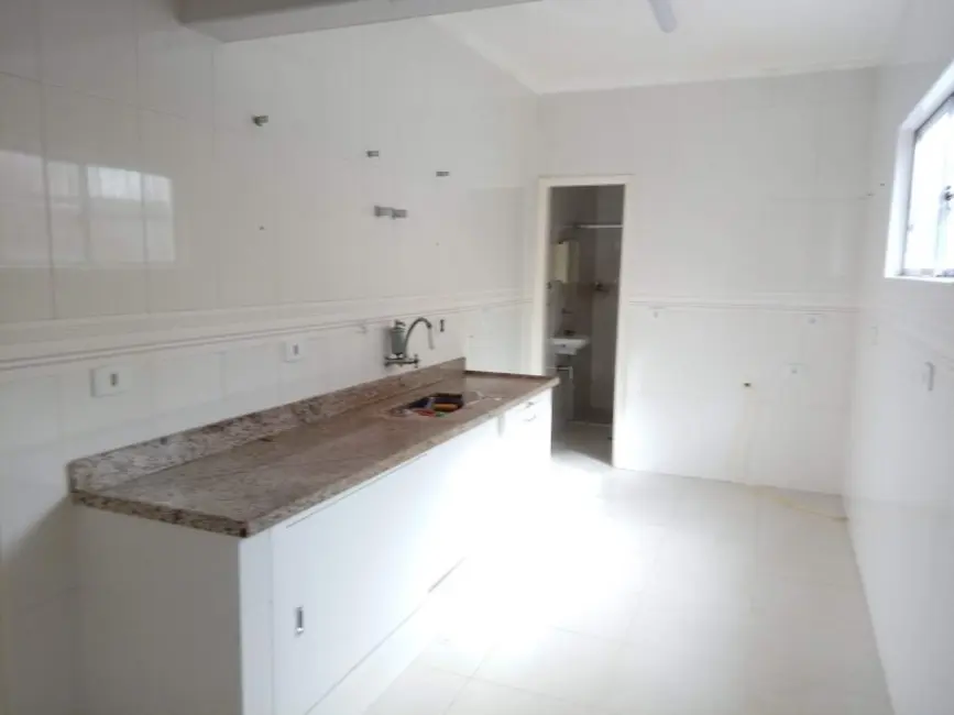 Foto 9 de Sobrado com 3 quartos à venda, 160m2 em Vila Mathias, Santos - SP