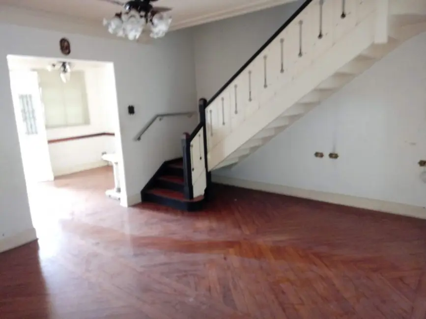 Foto 3 de Sobrado com 3 quartos à venda, 160m2 em Vila Mathias, Santos - SP