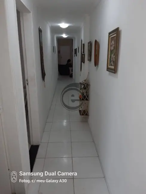 Apartamento com 2 quartos para alugar, 75m2 em Macuco, Santos - SP - imagem 5 Foto 5 de Apartamento com 2 quartos para alugar, 75m2 em Macuco, Santos - SP