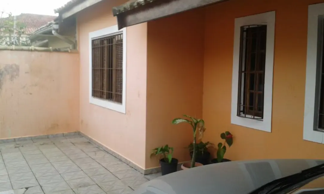 Sobrado com 3 quartos à venda, 185m2 em Peruibe - SP - imagem 4 Foto 4 de Sobrado com 3 quartos à venda, 185m2 em Peruibe - SP