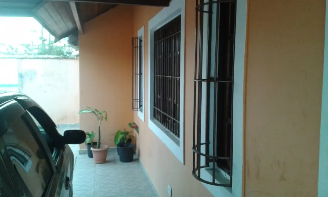 Sobrado com 3 quartos à venda, 185m2 em Peruibe - SP - imagem 6 Foto 6 de Sobrado com 3 quartos à venda, 185m2 em Peruibe - SP