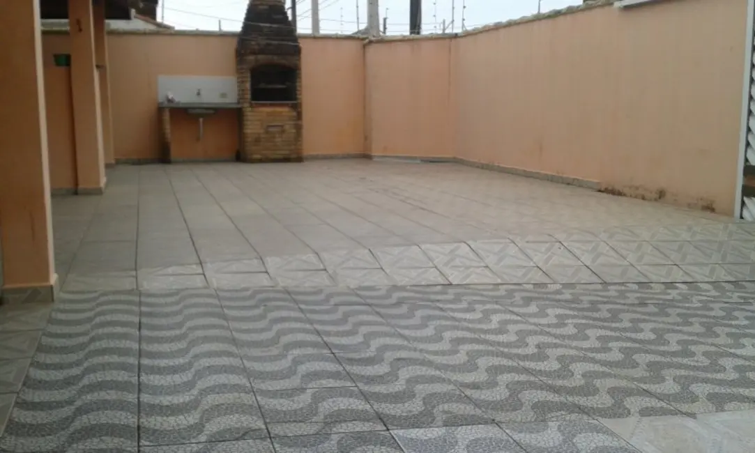 Sobrado com 3 quartos à venda, 185m2 em Peruibe - SP - imagem 5 Foto 5 de Sobrado com 3 quartos à venda, 185m2 em Peruibe - SP