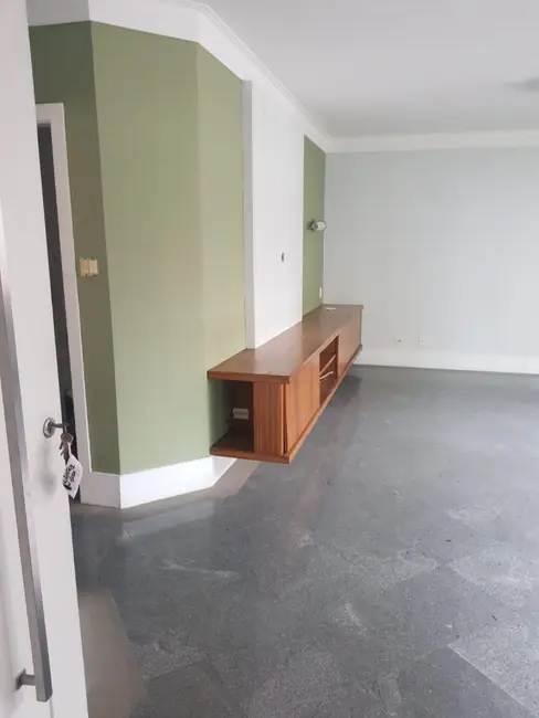 Apartamento com 3 quartos para alugar, 136m2 em Embaré, Santos - SP - imagem 6 Foto 6 de Apartamento com 3 quartos para alugar, 136m2 em Embaré, Santos - SP