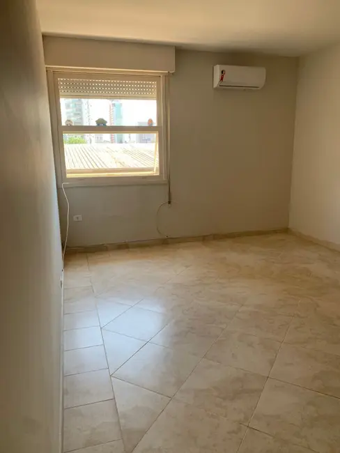 Apartamento com 3 quartos para alugar, 165m2 em Gonzaga, Santos - SP - imagem 7 Foto 7 de Apartamento com 3 quartos para alugar, 165m2 em Gonzaga, Santos - SP