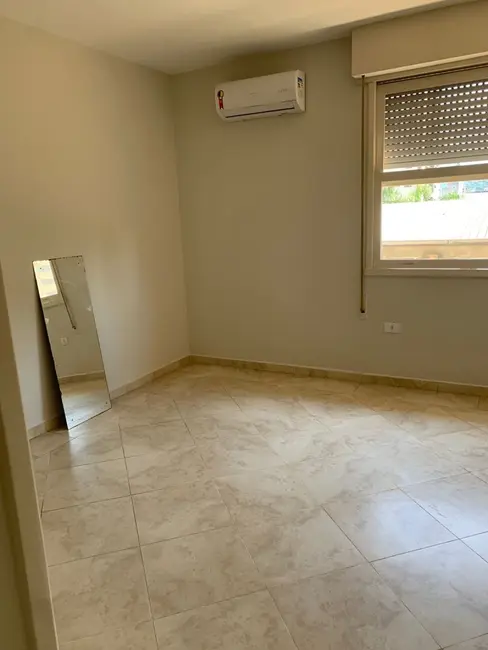 Apartamento com 3 quartos para alugar, 165m2 em Gonzaga, Santos - SP - imagem 3 Foto 3 de Apartamento com 3 quartos para alugar, 165m2 em Gonzaga, Santos - SP