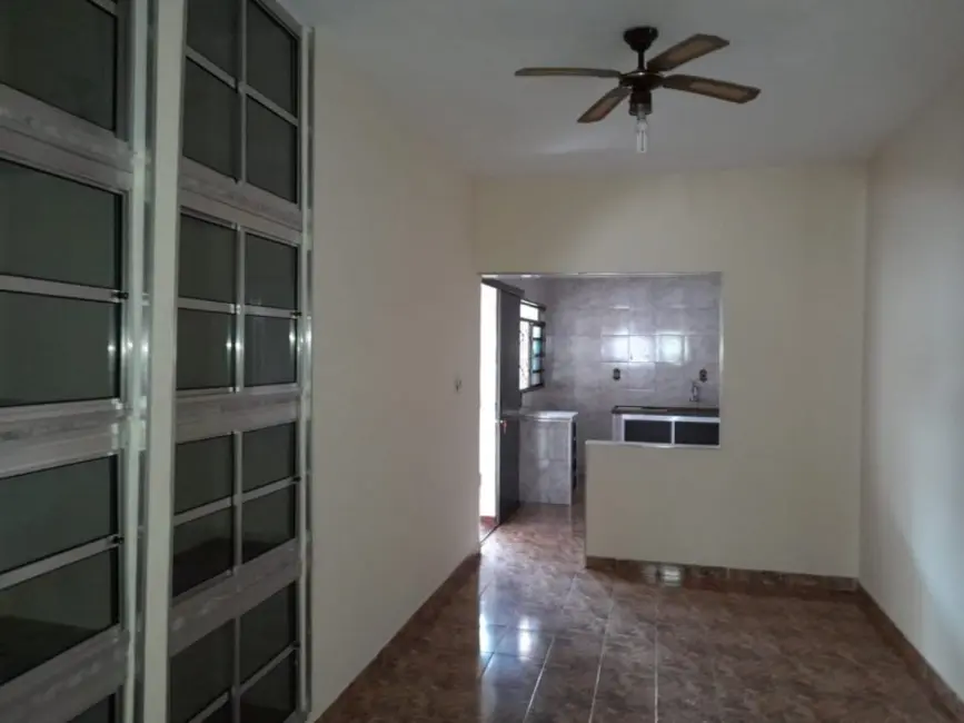 Casa com 5 quartos à venda, 248m2 em Jardim das Estações (Vila Xavier), Araraquara - SP - imagem 6 Foto 6 de Casa com 5 quartos à venda, 248m2 em Jardim das Estações (Vila Xavier), Araraquara - SP