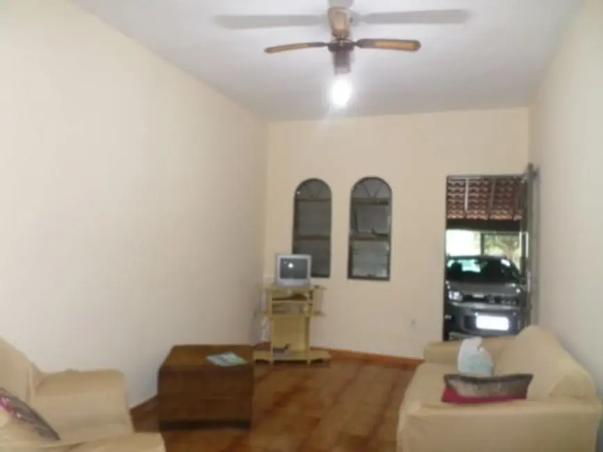 Foto 2 de Casa com 5 quartos à venda, 248m2 em Jardim das Estações (Vila Xavier), Araraquara - SP