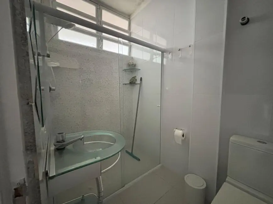 Apartamento com 2 quartos à venda, 50m2 em Gonzaga, Santos - SP - imagem 4 Foto 4 de Apartamento com 2 quartos à venda, 50m2 em Gonzaga, Santos - SP