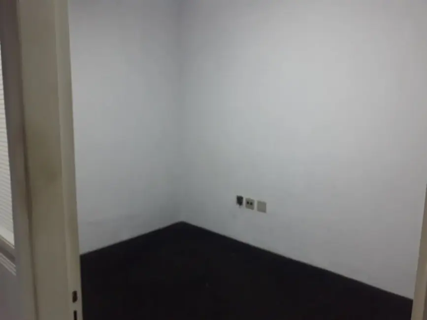 Sala Comercial para alugar, 109m2 em Centro, Santos - SP - imagem 5 Foto 5 de Sala Comercial para alugar, 109m2 em Centro, Santos - SP