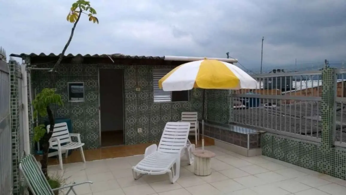 Foto 5 de Casa com 4 quartos à venda, 175m2 em Nova Mirim, Praia Grande - SP