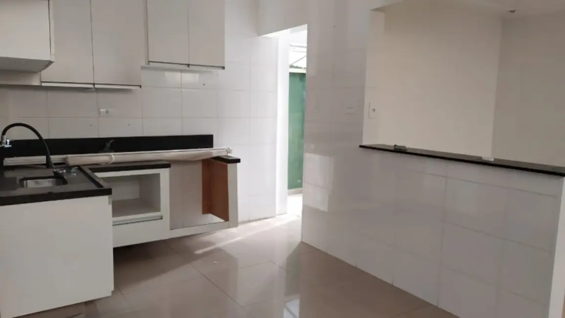 Apartamento com 2 quartos à venda, 53m2 em Vila São Jorge, Sao Vicente - SP - imagem 5 Foto 5 de Apartamento com 2 quartos à venda, 53m2 em Vila São Jorge, Sao Vicente - SP