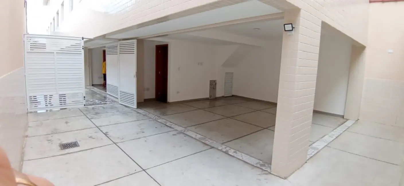 Foto 1 de Casa com 2 quartos para alugar, 110m2 em Marapé, Santos - SP
