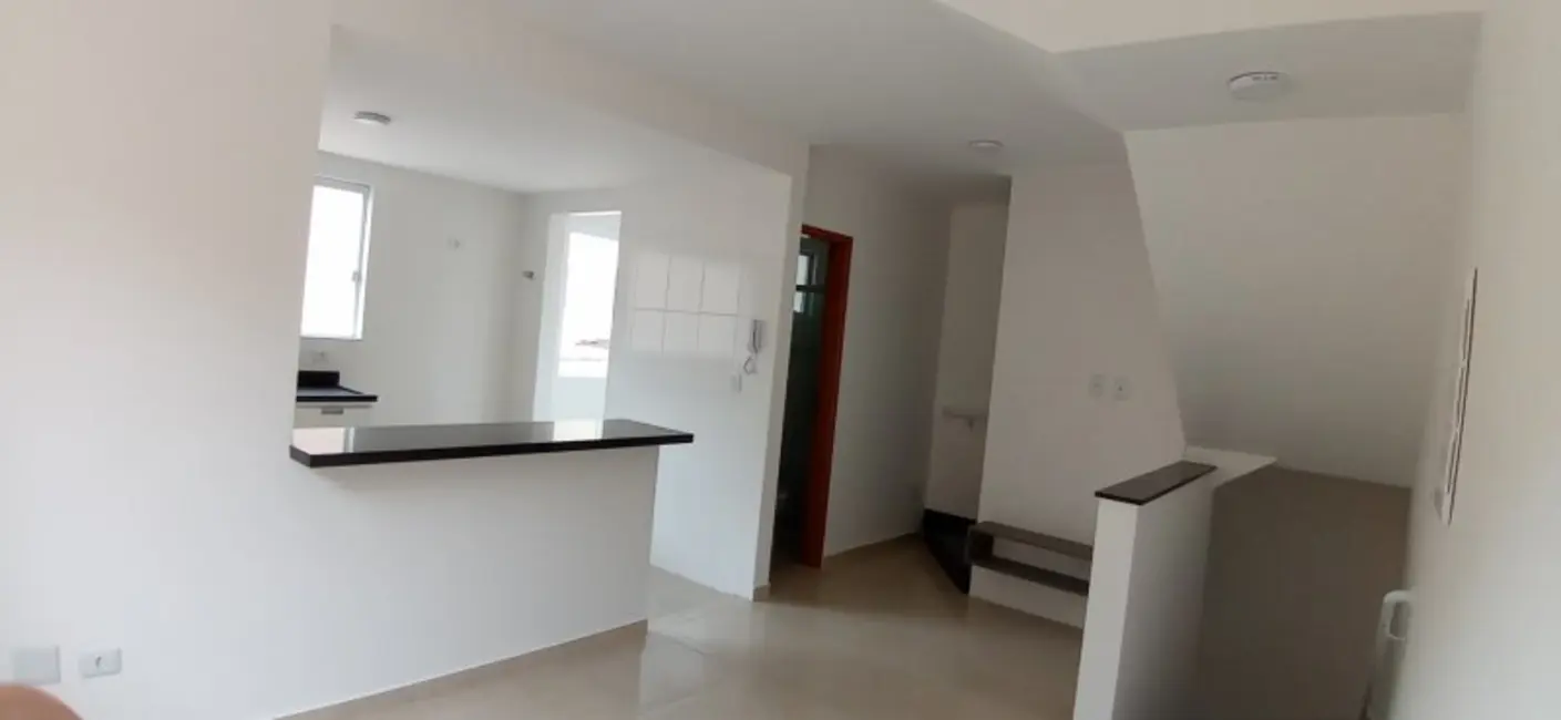 Casa com 2 quartos para alugar, 110m2 em Marapé, Santos - SP - imagem 5 Foto 5 de Casa com 2 quartos para alugar, 110m2 em Marapé, Santos - SP