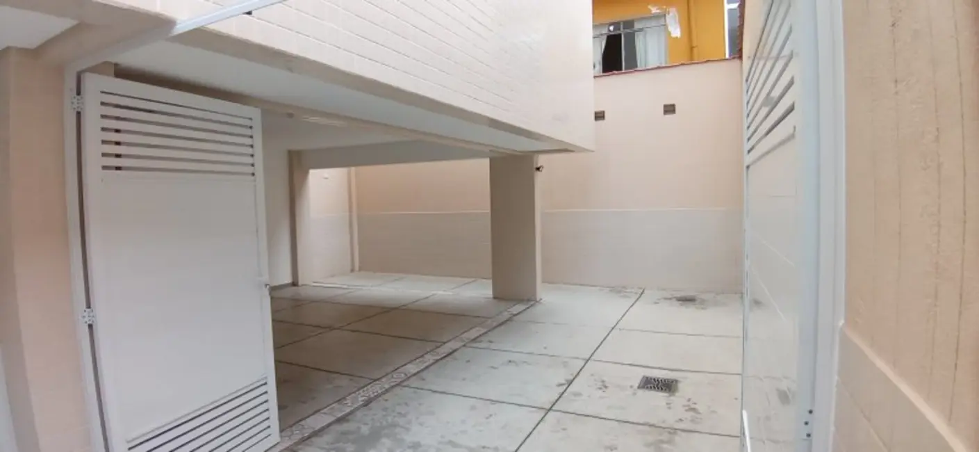 Foto 2 de Casa com 2 quartos para alugar, 110m2 em Marapé, Santos - SP