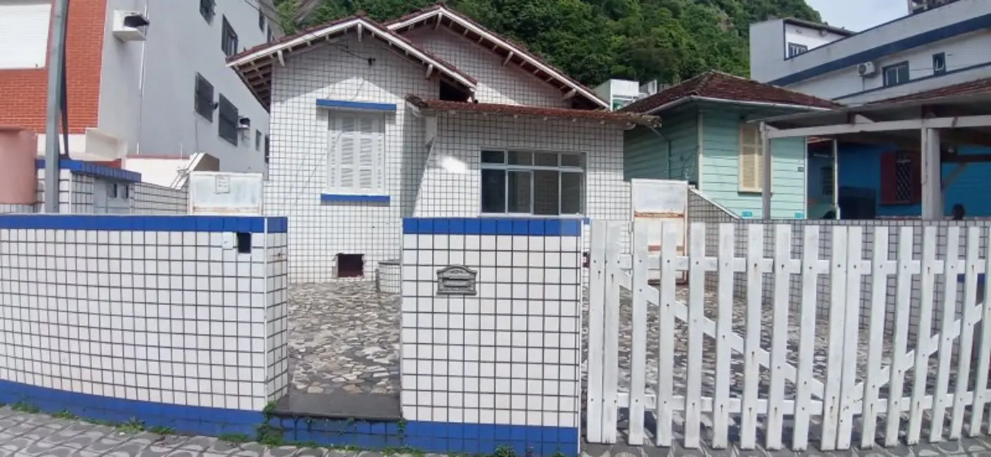 Foto 2 de Casa com 4 quartos para alugar, 250m2 em Marapé, Santos - SP