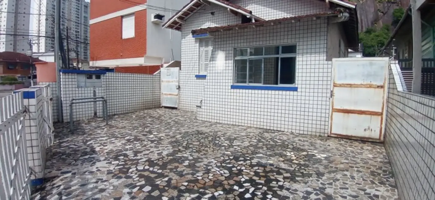 Foto 1 de Casa com 4 quartos para alugar, 250m2 em Marapé, Santos - SP