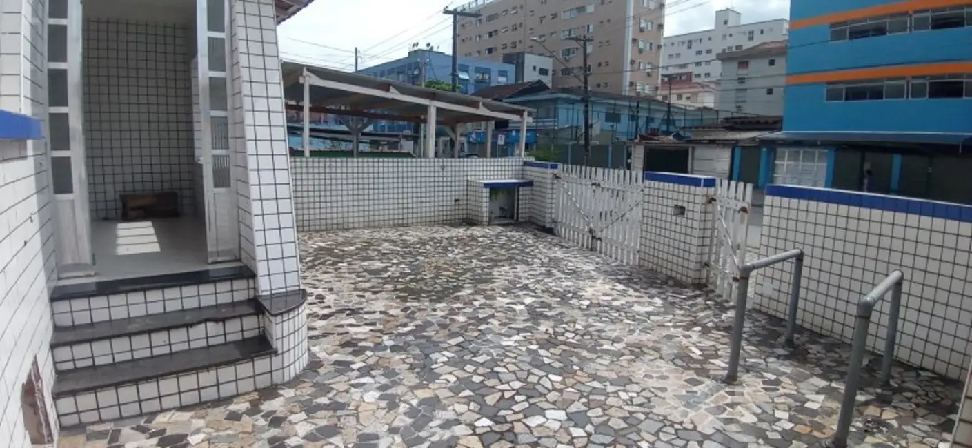 Casa com 4 quartos para alugar, 250m2 em Marapé, Santos - SP - imagem 3 Foto 3 de Casa com 4 quartos para alugar, 250m2 em Marapé, Santos - SP