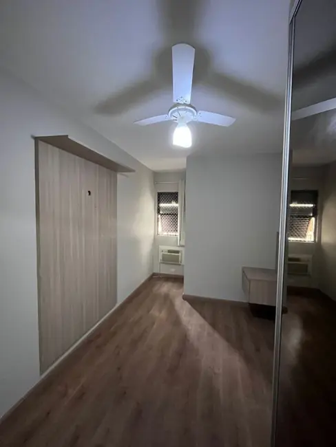 Apartamento com 2 quartos para alugar, 75m2 em Pompéia, Santos - SP - imagem 8 Foto 8 de Apartamento com 2 quartos para alugar, 75m2 em Pompéia, Santos - SP