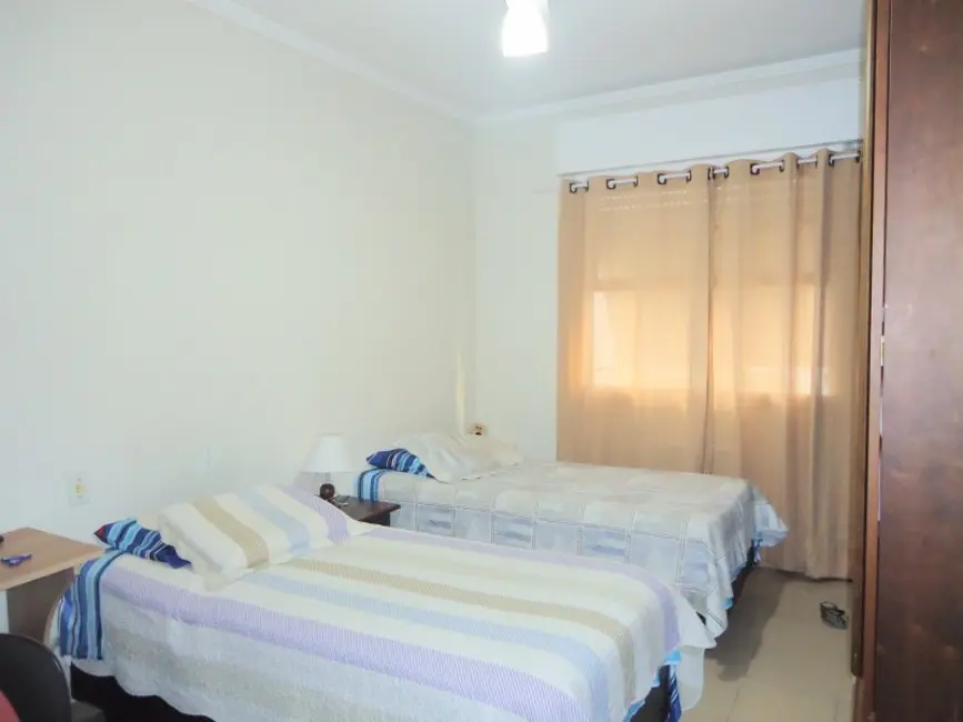 Apartamento com 3 quartos à venda, 135m2 em Gonzaga, Santos - SP - imagem 8 Foto 8 de Apartamento com 3 quartos à venda, 135m2 em Gonzaga, Santos - SP