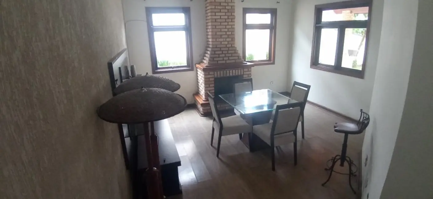 Foto 4 de Casa com 6 quartos para alugar, 700m2 em Peruibe - SP