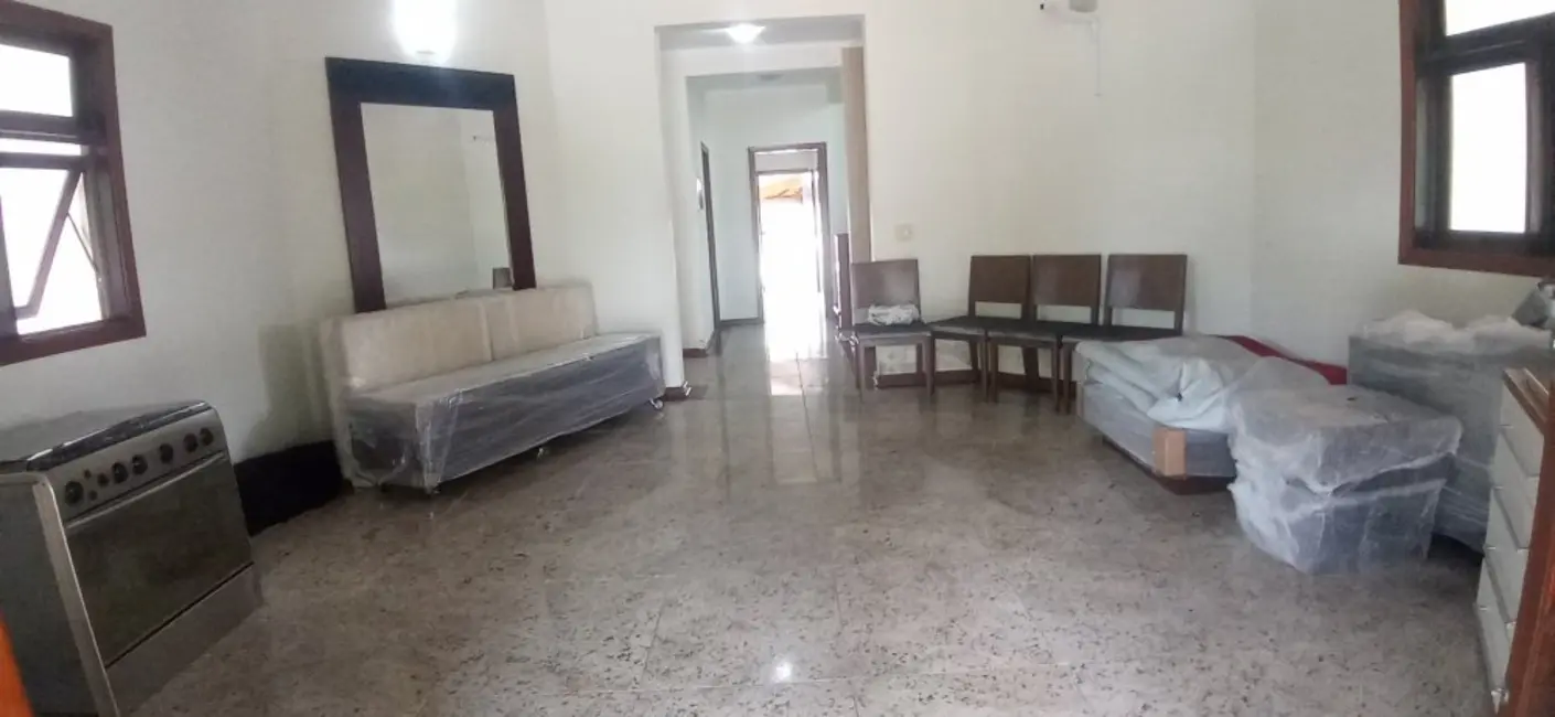 Foto 3 de Casa com 6 quartos para alugar, 700m2 em Peruibe - SP