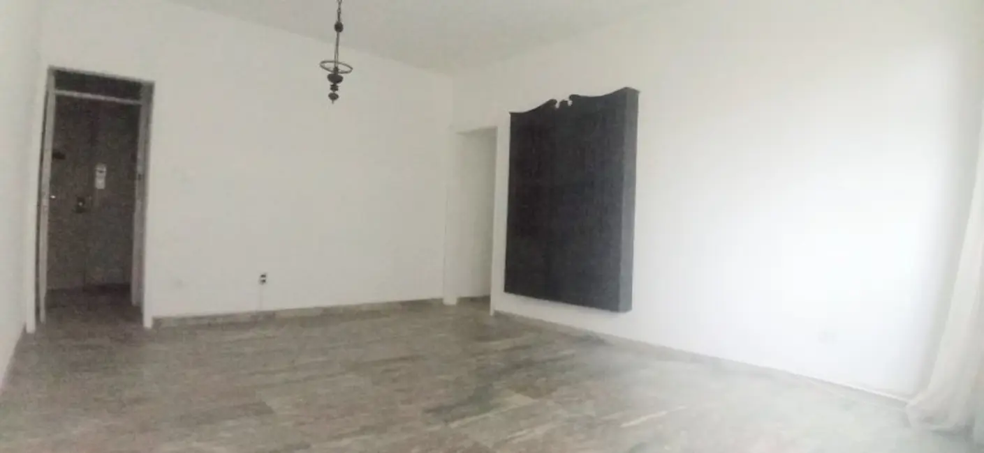 Apartamento com 3 quartos para alugar, 110m2 em Gonzaga, Santos - SP - imagem 4 Foto 4 de Apartamento com 3 quartos para alugar, 110m2 em Gonzaga, Santos - SP