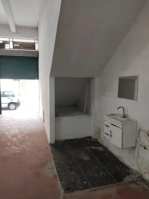 Armazém / Galpão para alugar, 200m2 em Centro, Santos - SP - imagem 5 Foto 5 de Armazém / Galpão para alugar, 200m2 em Centro, Santos - SP