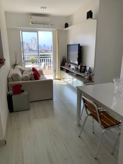 Foto 1 de Apartamento com 2 quartos para alugar, 65m2 em Marapé, Santos - SP