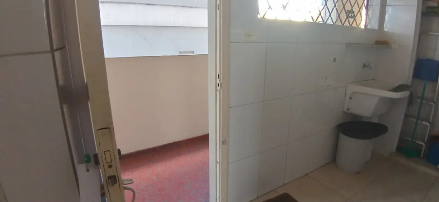 Apartamento com 2 quartos para alugar, 80m2 em Gonzaga, Santos - SP - imagem 5 Foto 5 de Apartamento com 2 quartos para alugar, 80m2 em Gonzaga, Santos - SP