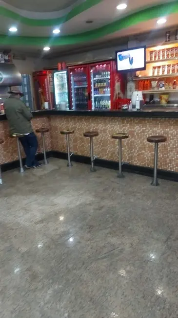 Foto 2 de Loja à venda, 80m2 em Vila Mathias, Santos - SP