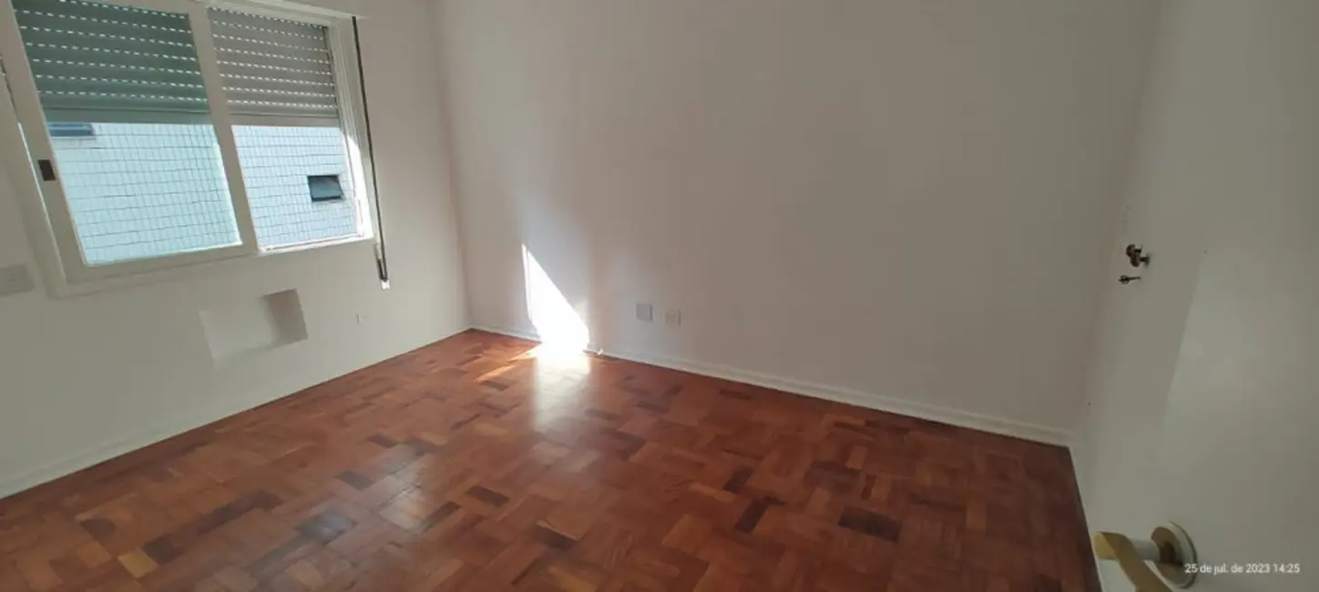 Apartamento com 2 quartos para alugar, 110m2 em Gonzaga, Santos - SP - imagem 9 Foto 9 de Apartamento com 2 quartos para alugar, 110m2 em Gonzaga, Santos - SP