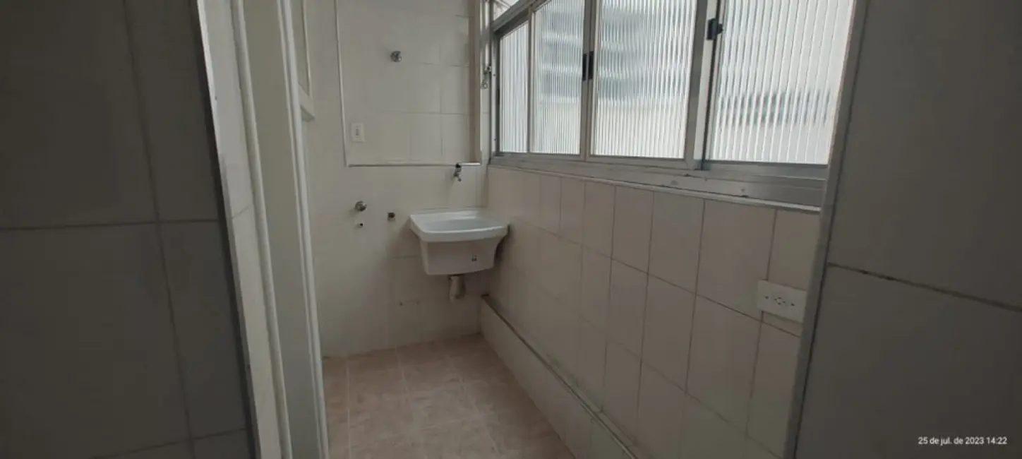 Apartamento com 2 quartos para alugar, 110m2 em Gonzaga, Santos - SP - imagem 6 Foto 6 de Apartamento com 2 quartos para alugar, 110m2 em Gonzaga, Santos - SP