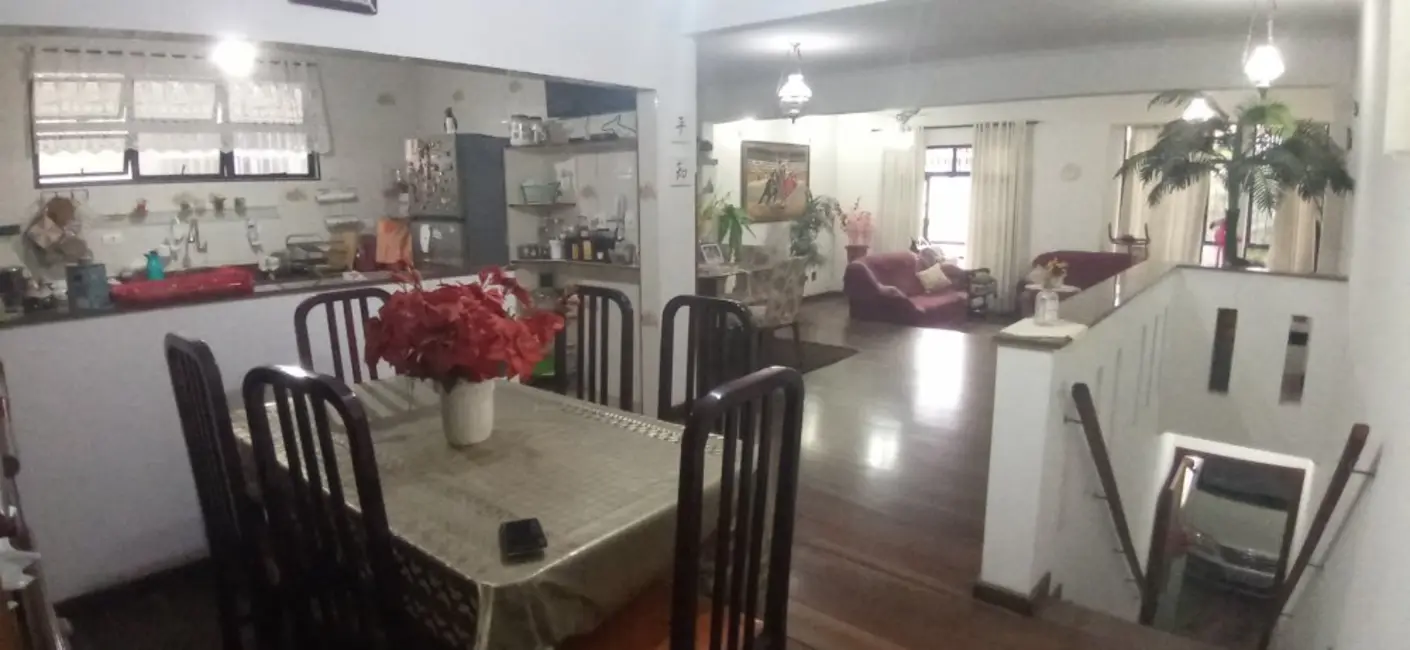 Foto 1 de Casa com 3 quartos à venda, 185m2 em Embaré, Santos - SP