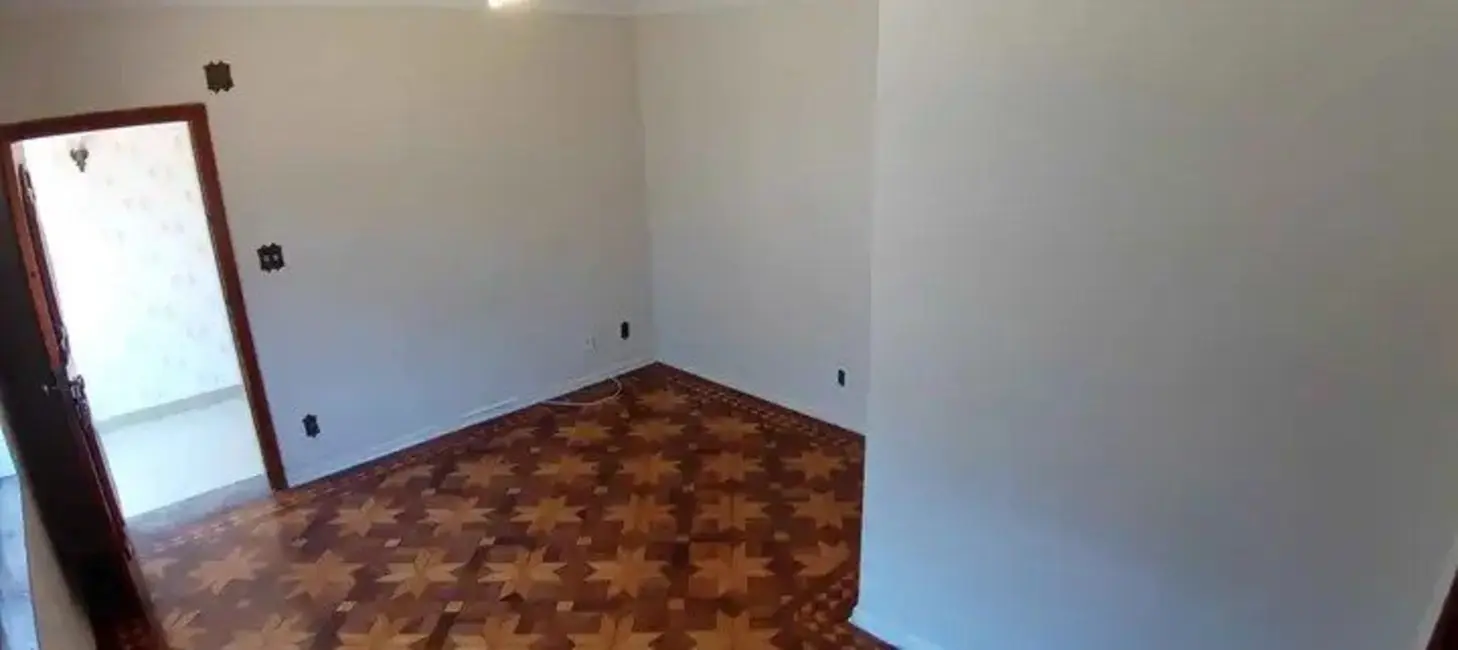 Casa com 2 quartos para alugar, 110m2 em Ponta da Praia, Santos - SP - imagem 3 Foto 3 de Casa com 2 quartos para alugar, 110m2 em Ponta da Praia, Santos - SP