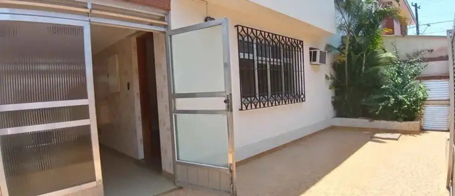 Casa com 2 quartos para alugar, 110m2 em Ponta da Praia, Santos - SP - imagem 1 Foto 1 de Casa com 2 quartos para alugar, 110m2 em Ponta da Praia, Santos - SP