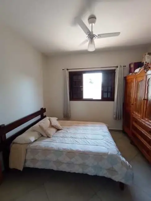 Foto 9 de Casa com 3 quartos à venda, 300m2 em Itanhaem - SP