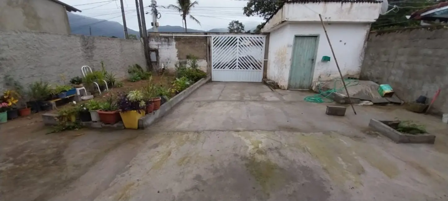 Casa com 2 quartos à venda, 250m2 em Peruibe - SP - imagem 2 Foto 2 de Casa com 2 quartos à venda, 250m2 em Peruibe - SP