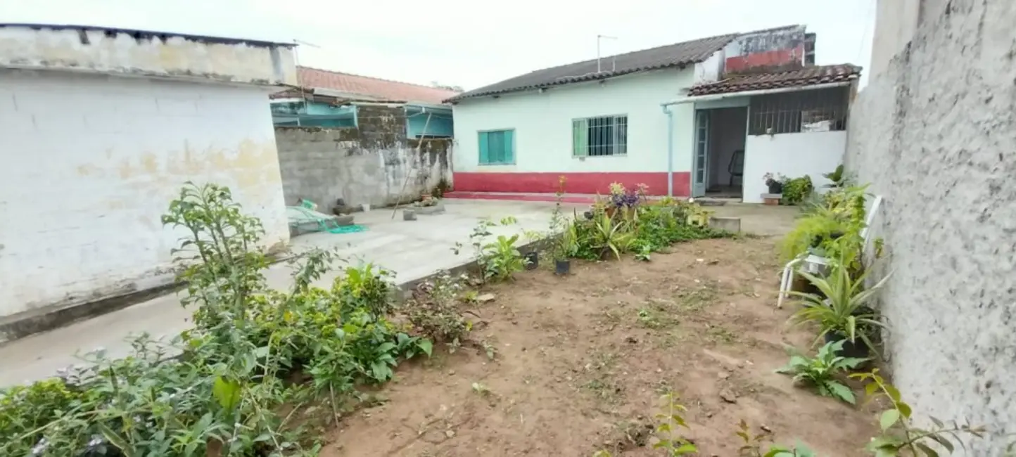 Casa com 2 quartos à venda, 250m2 em Peruibe - SP - imagem 3 Foto 3 de Casa com 2 quartos à venda, 250m2 em Peruibe - SP