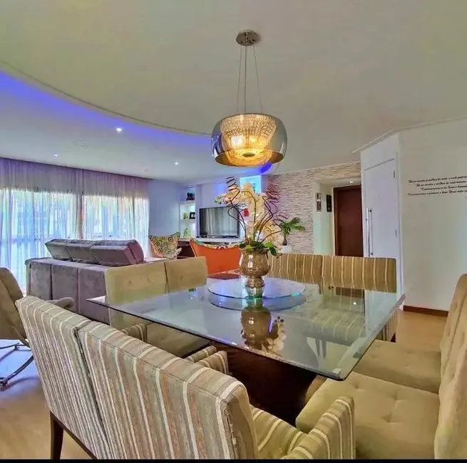Foto 1 de Apartamento com 4 quartos à venda, 183m2 em Pitangueiras, Guaruja - SP