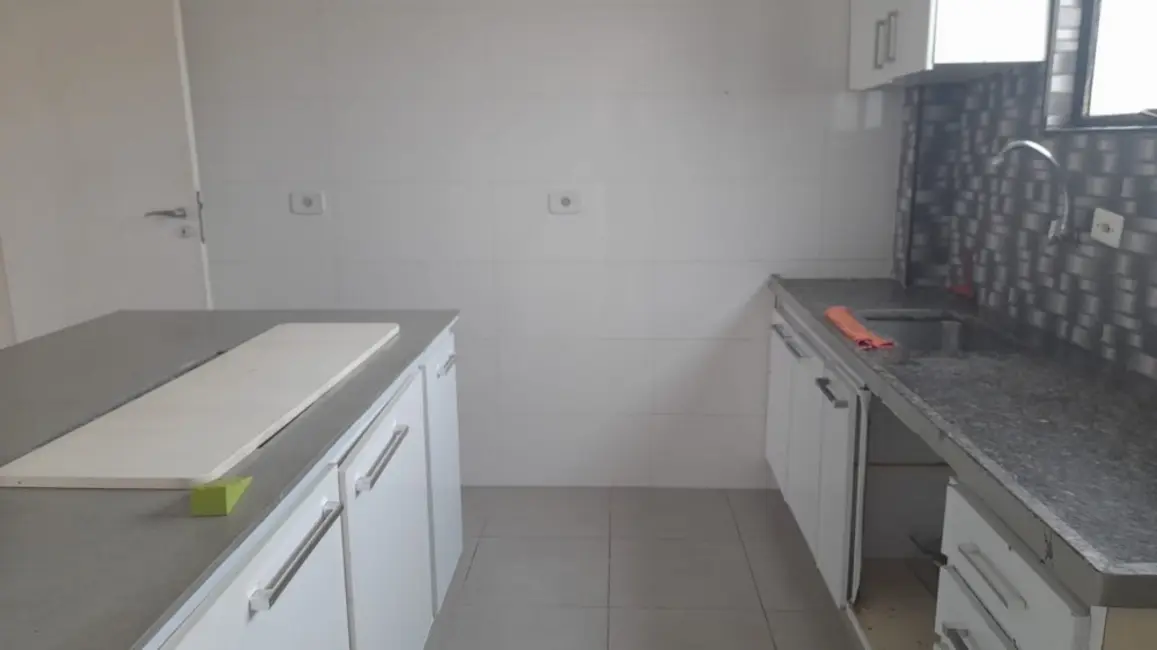 Apartamento com 2 quartos para alugar, 80m2 em Embaré, Santos - SP - imagem 5 Foto 5 de Apartamento com 2 quartos para alugar, 80m2 em Embaré, Santos - SP