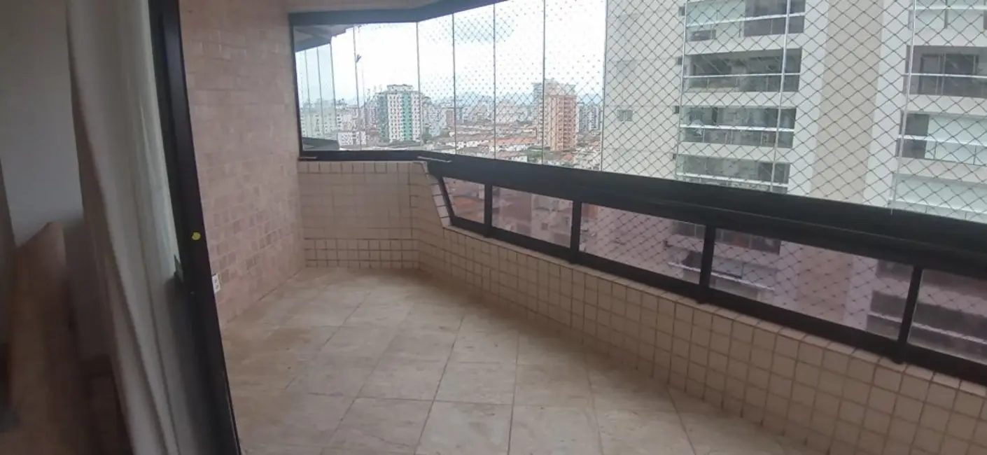 Apartamento com 3 quartos para alugar, 150m2 em Embaré, Santos - SP - imagem 6 Foto 6 de Apartamento com 3 quartos para alugar, 150m2 em Embaré, Santos - SP