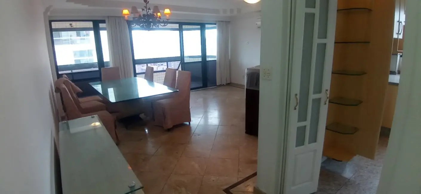 Apartamento com 3 quartos para alugar, 150m2 em Embaré, Santos - SP - imagem 3 Foto 3 de Apartamento com 3 quartos para alugar, 150m2 em Embaré, Santos - SP
