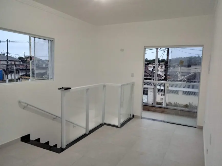 Casa com 2 quartos à venda, 150m2 em Rádio Clube, Santos - SP - imagem 3 Foto 3 de Casa com 2 quartos à venda, 150m2 em Rádio Clube, Santos - SP