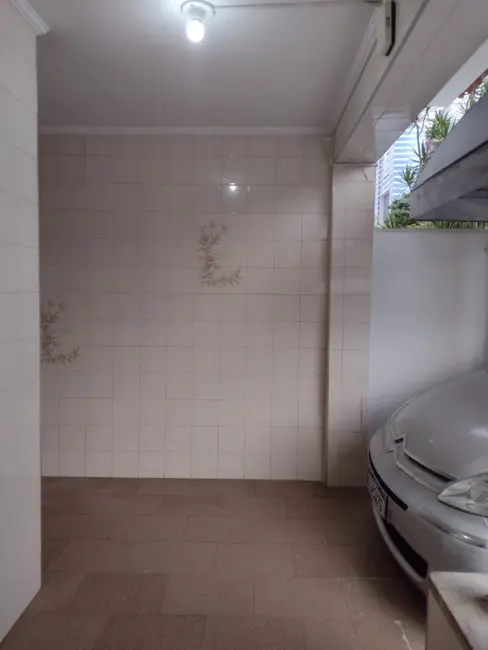 Casa com 3 quartos para alugar, 120m2 em Aparecida, Santos - SP - imagem 3 Foto 3 de Casa com 3 quartos para alugar, 120m2 em Aparecida, Santos - SP