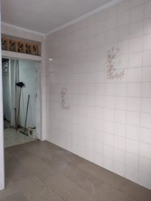 Casa com 3 quartos para alugar, 120m2 em Aparecida, Santos - SP - imagem 4 Foto 4 de Casa com 3 quartos para alugar, 120m2 em Aparecida, Santos - SP