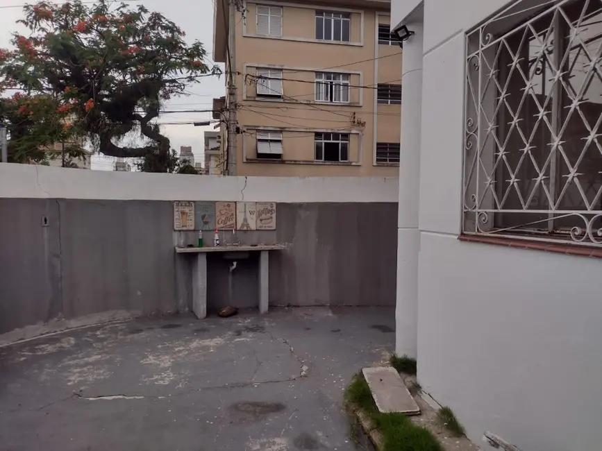 Casa com 3 quartos para alugar, 120m2 em Aparecida, Santos - SP - imagem 8 Foto 8 de Casa com 3 quartos para alugar, 120m2 em Aparecida, Santos - SP