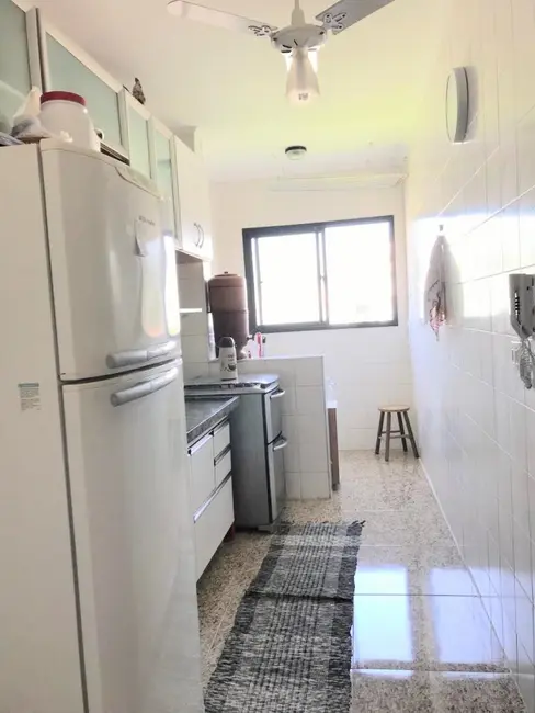 Foto 3 de Apartamento com 2 quartos à venda, 60m2 em Jardim Las Palmas, Guaruja - SP